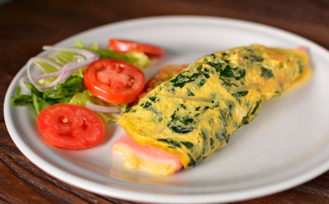 Omelette aux épinards et au fromage