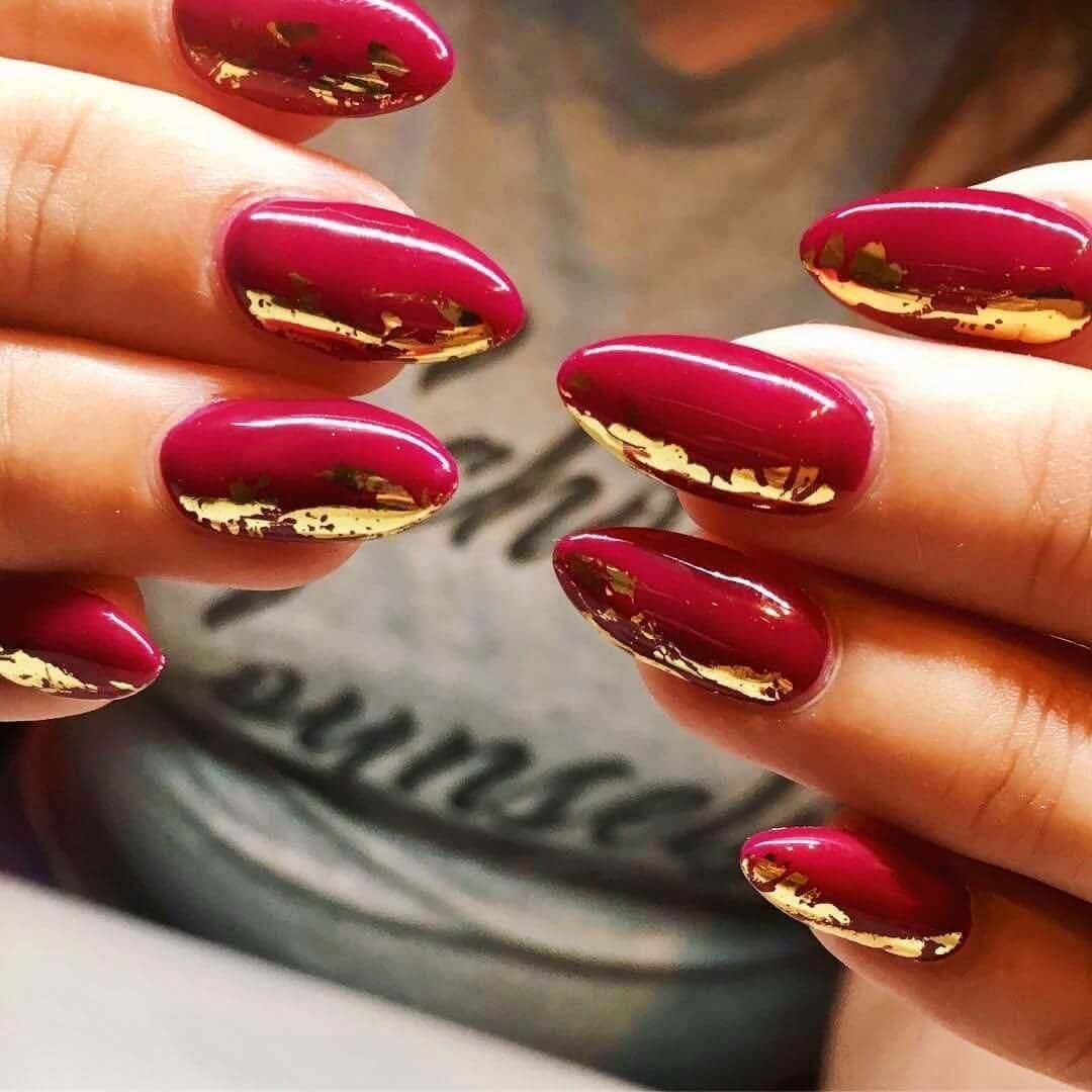 ongles en acrylique rouge