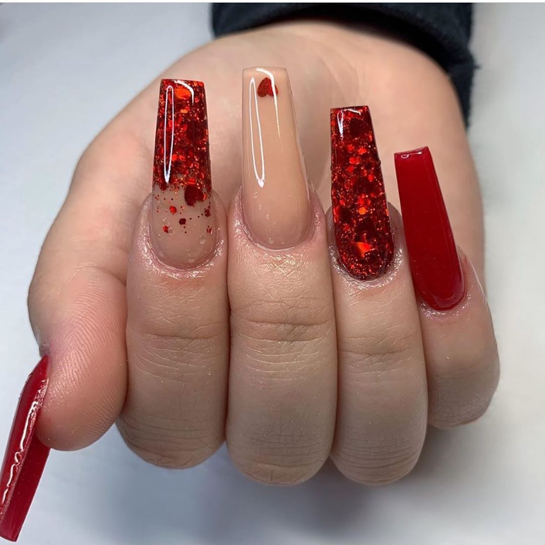 ongles en acrylique rouge